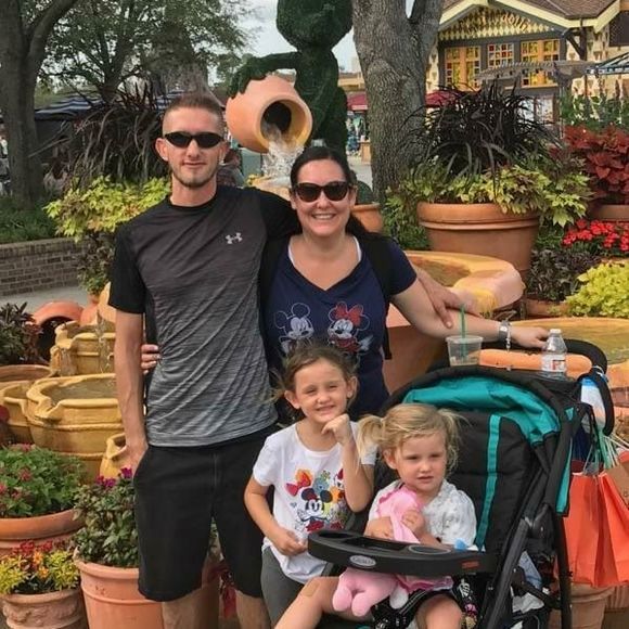 Meet your Posher, Heather - Picture 1 of 1